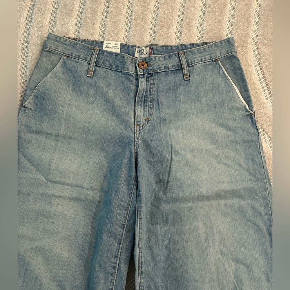 Levi’s Misses Vintage Y2K Deadstock Wide Leg Cropped Denim Culottes - Size 10 - Picture 2 of 14